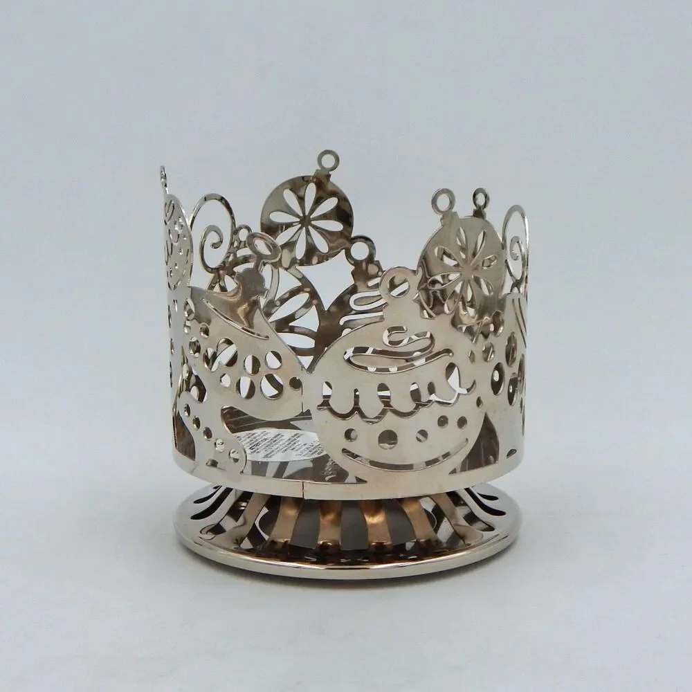 Bath & Body Works Ornaments Design Pedestal Silver 3-Wick Christmas Candleholder - Picture 4 of 7